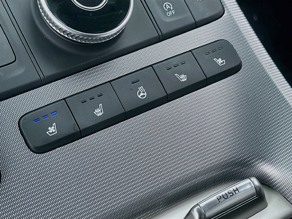 Used 2025 Hyundai Palisade Calligraphy FWD image 21