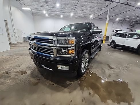 Used 2017 Chevrolet Silverado 1500 LT w/ All Star Edition AWD/4WD image 3
