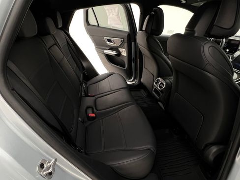 Used 2024 Mercedes-Benz GLC 300 4MATIC image 26