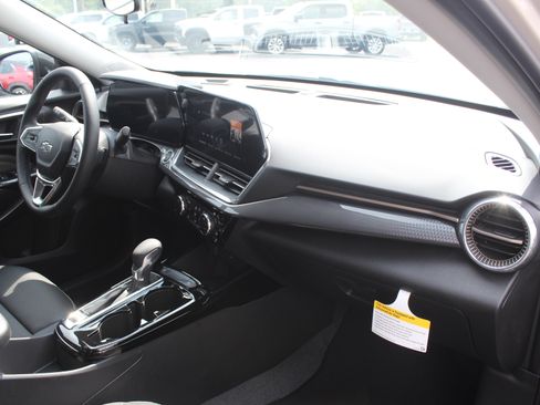 New 2026 Chevrolet Trax ACTIV w/ Driver Confidence Package FWD image 14