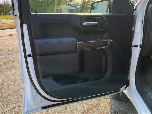 Used 2022 Chevrolet Silverado 1500 LT AWD/4WD image 20