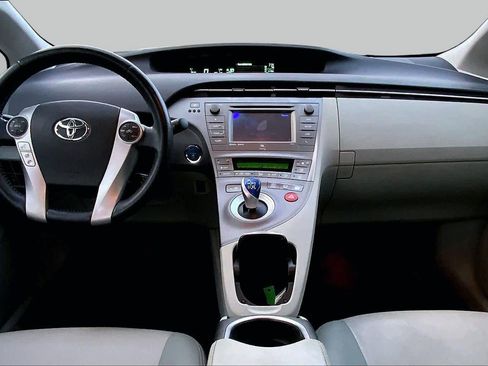 Used 2015 Toyota Prius Four FWD image 14