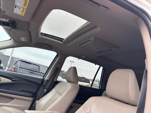 Used 2017 Honda Pilot Elite image 5