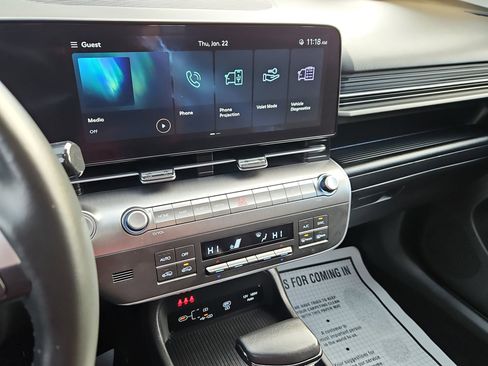 Used 2024 Hyundai Kona SEL image 18