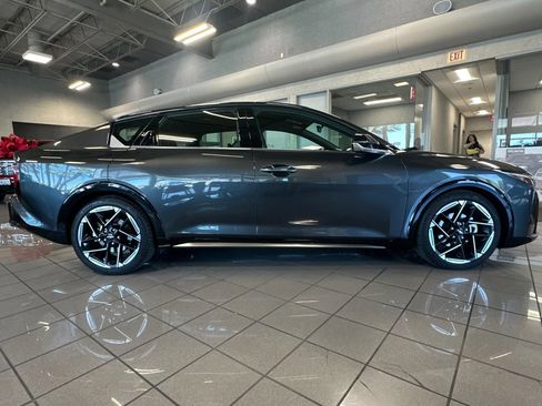 Used 2026 Kia K4 GT-Line w/ GT-Line Sunroof Package FWD image 3