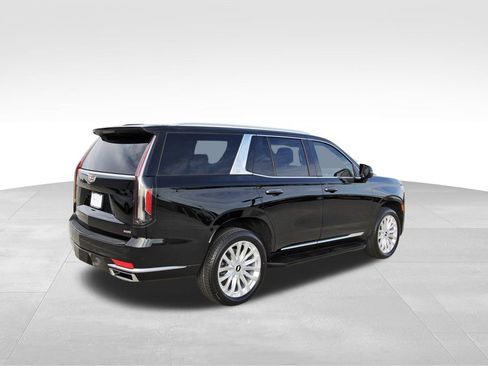 Certified 2024 Cadillac Escalade Luxury image 4