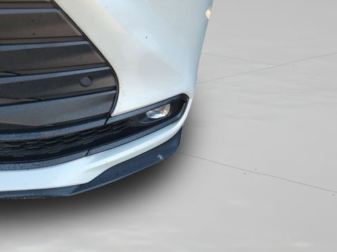 Used 2025 Toyota Sienna XLE image 11