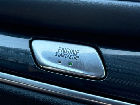 Used 2023 Buick Enclave Essence FWD image 21
