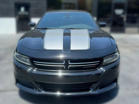 Used 2016 Dodge Charger SE RWD image 8