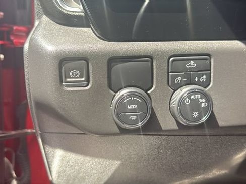 Used 2023 Chevrolet Silverado 1500 LT RWD image 13