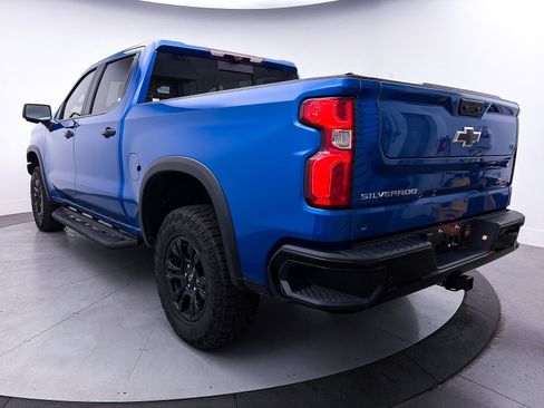 Used 2023 Chevrolet Silverado 1500 ZR2 w/ Technology Package image 18