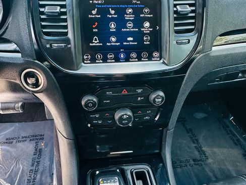 Used 2019 Chrysler 300 S image 17