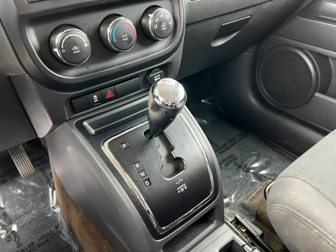 Used 2016 Jeep Patriot Sport w/ Power Value Group image 14