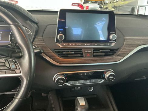 Used 2019 Nissan Altima 2.5 Platinum AWD/4WD image 14