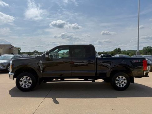 Used 2024 Ford F250 XLT AWD/4WD image 7