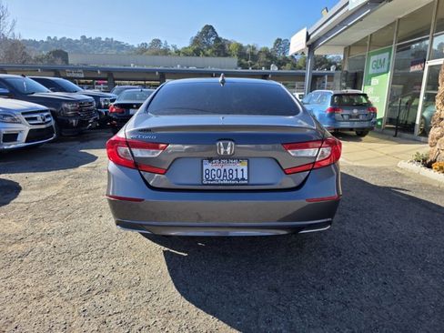 Used 2018 Honda Accord LX image 5