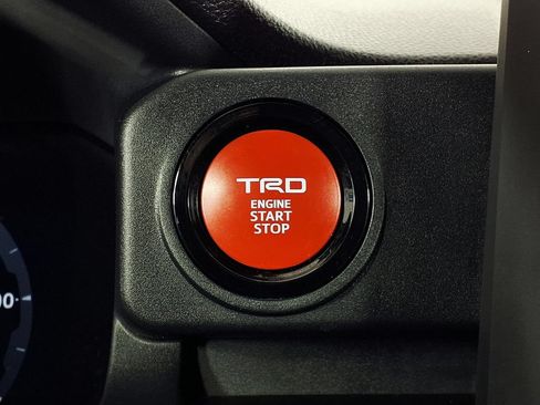 Used 2024 Toyota Tacoma TRD Sport AWD/4WD image 17