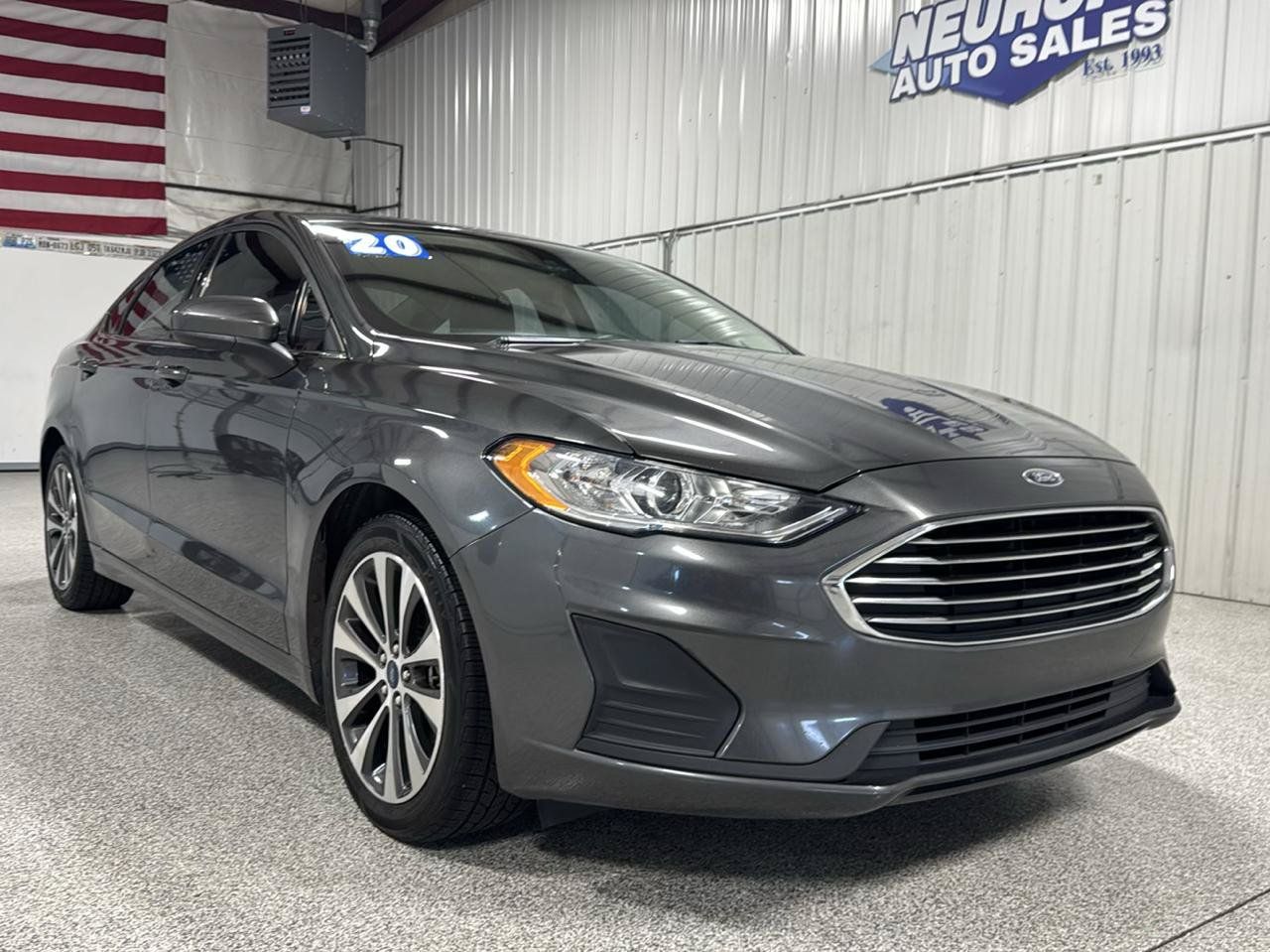 Used 2020 Ford Fusion SE AWD/4WD image 2