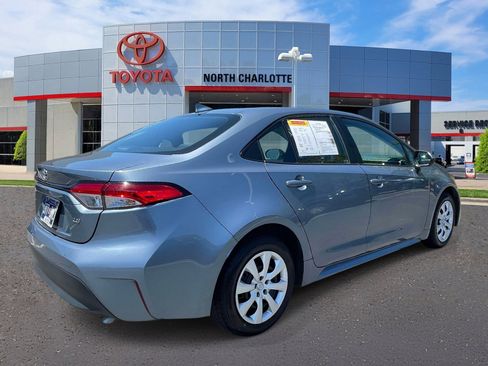 Used 2024 Toyota Corolla LE FWD image 5