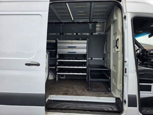 Used 2021 Mercedes-Benz Sprinter 2500 image 23