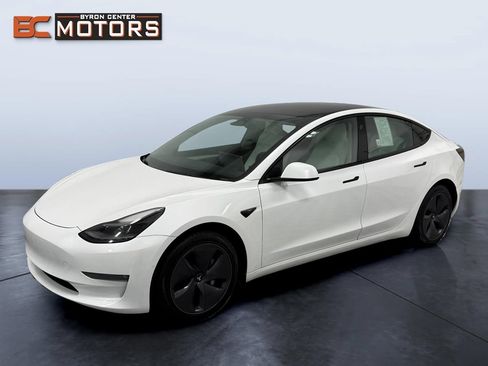 Used 2022 Tesla Model 3 Long Range AWD/4WD image 1