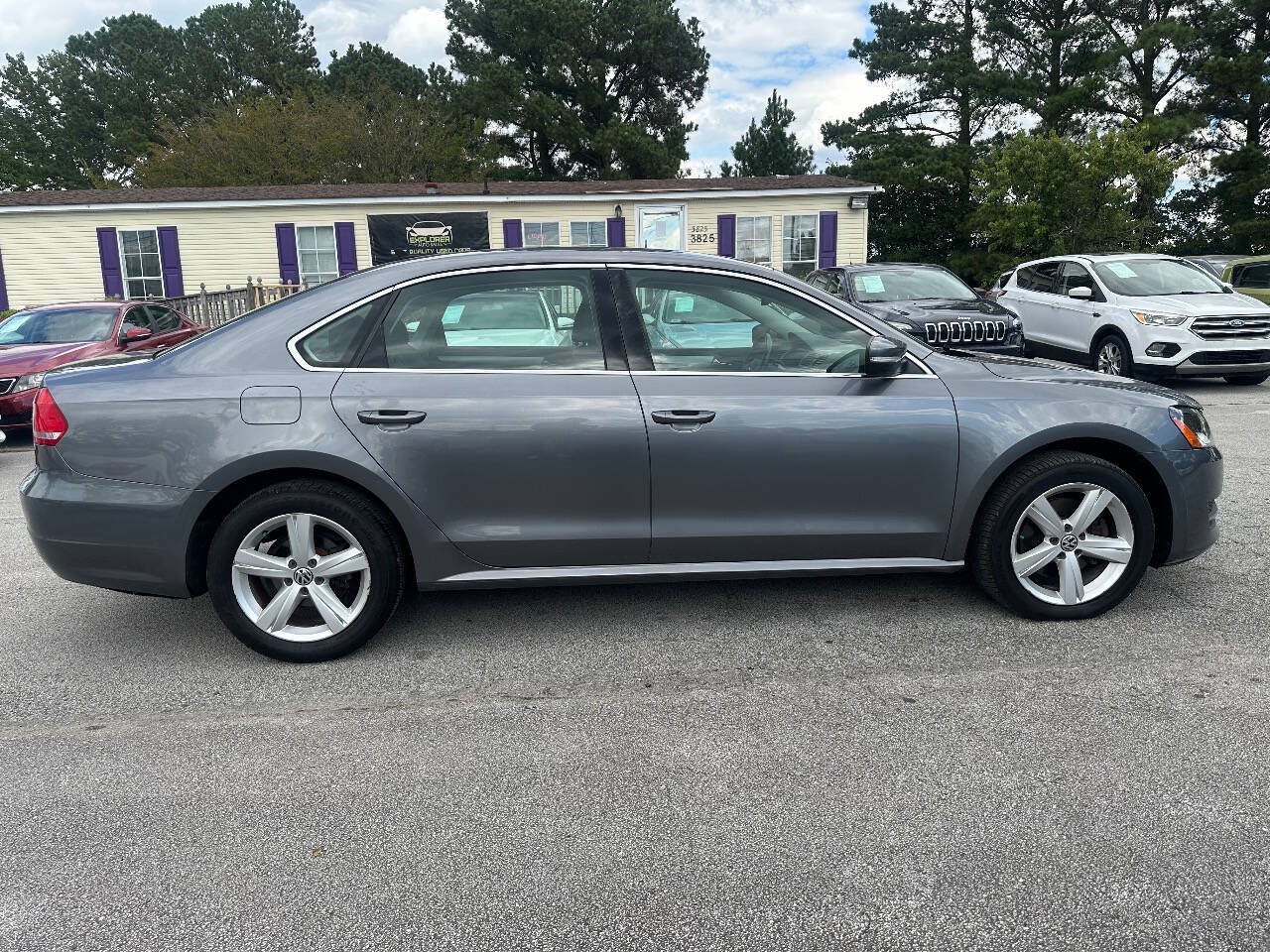 Used 2013 Volkswagen Passat 2.5 SE FWD image 4
