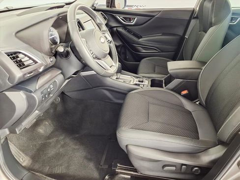 Used 2020 Subaru Forester Premium image 13