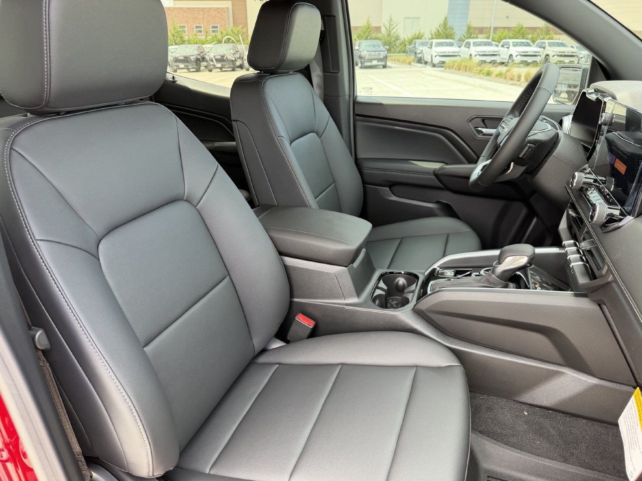 New 2026 Chevrolet Colorado LT w/ LT Convenience Package AWD/4WD image 23