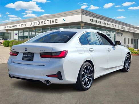 Used 2022 BMW 330i xDrive Sedan w/ Premium Package image 7