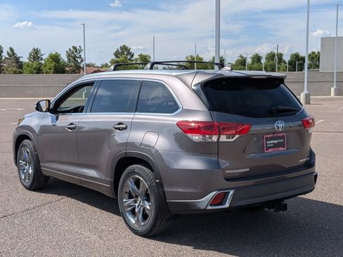 Used 2019 Toyota Highlander Limited Platinum w/ Carpet Mat Package (TMS) AWD/4WD image 7