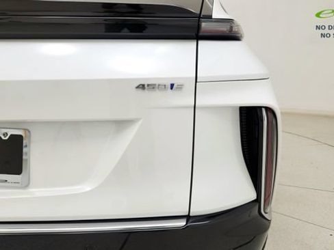 Used 2024 Cadillac Lyriq Tech RWD image 28