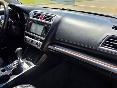 Used 2017 Subaru Outback 2.5i Limited image 32