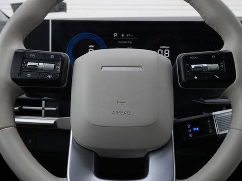 Used 2025 Hyundai Santa Fe SEL AWD/4WD image 13