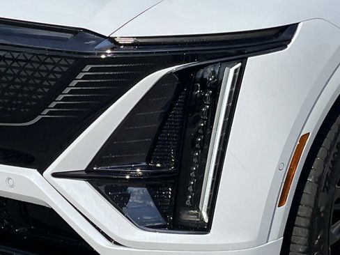 New 2026 Cadillac Lyriq V image 9