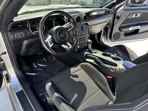 Used 2016 Ford Mustang Coupe RWD image 33