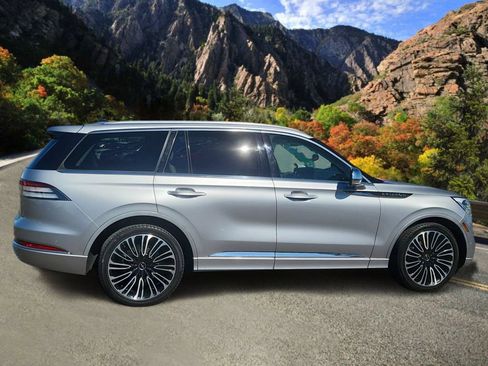 Used 2022 Lincoln Aviator Black Label w/ Dynamic Handling Package AWD/4WD image 2