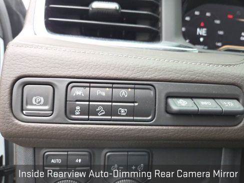 Used 2023 GMC Yukon XL Denali image 43