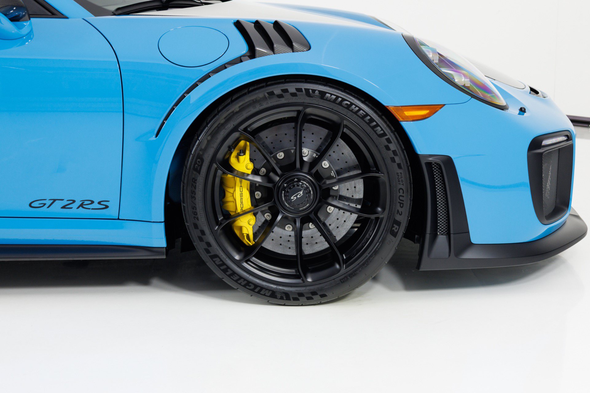 Used 2019 Porsche 911 GT2 RS RWD image 13