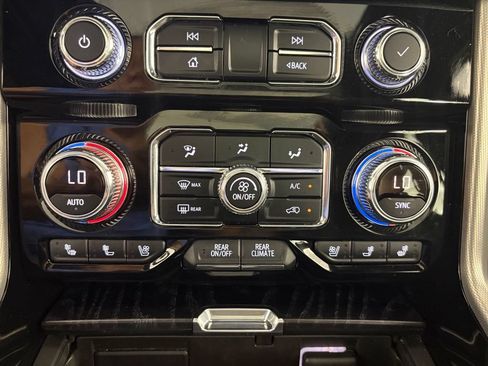Used 2021 GMC Yukon Denali w/ Denali Premium Package RWD image 33