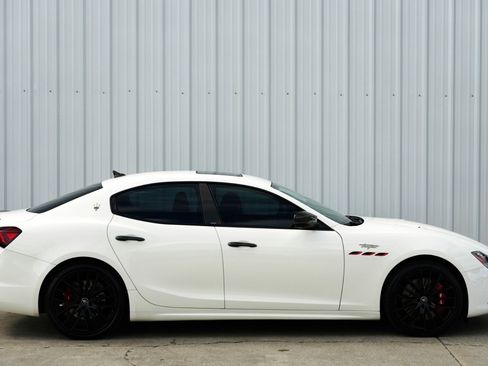 Used 2022 Maserati Ghibli Trofeo RWD image 52