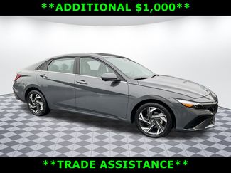 Used 2024 Hyundai Elantra Limited image 1