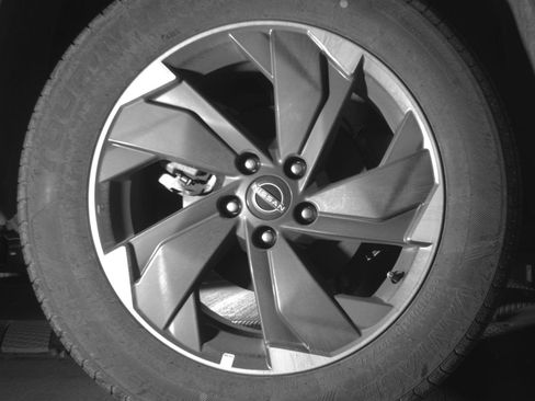 Used 2025 Nissan Rogue SV image 15