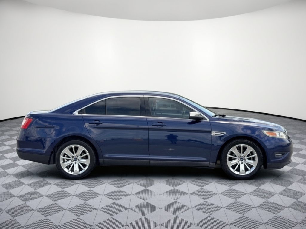 Used 2011 Ford Taurus Limited w/ 303A Rapid Spec Order Code FWD image 8