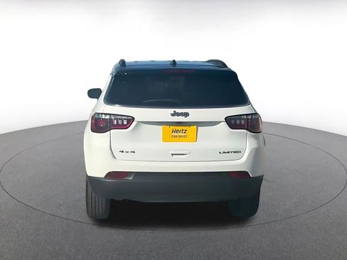Used 2025 Jeep Compass Limited image 12