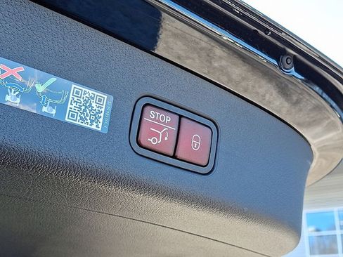 Used 2026 Mercedes-Benz GLC 300 4MATIC image 22