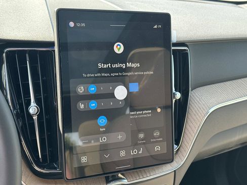 New 2026 Volvo XC60 T8 Plus w/ Protection Package Premier image 25