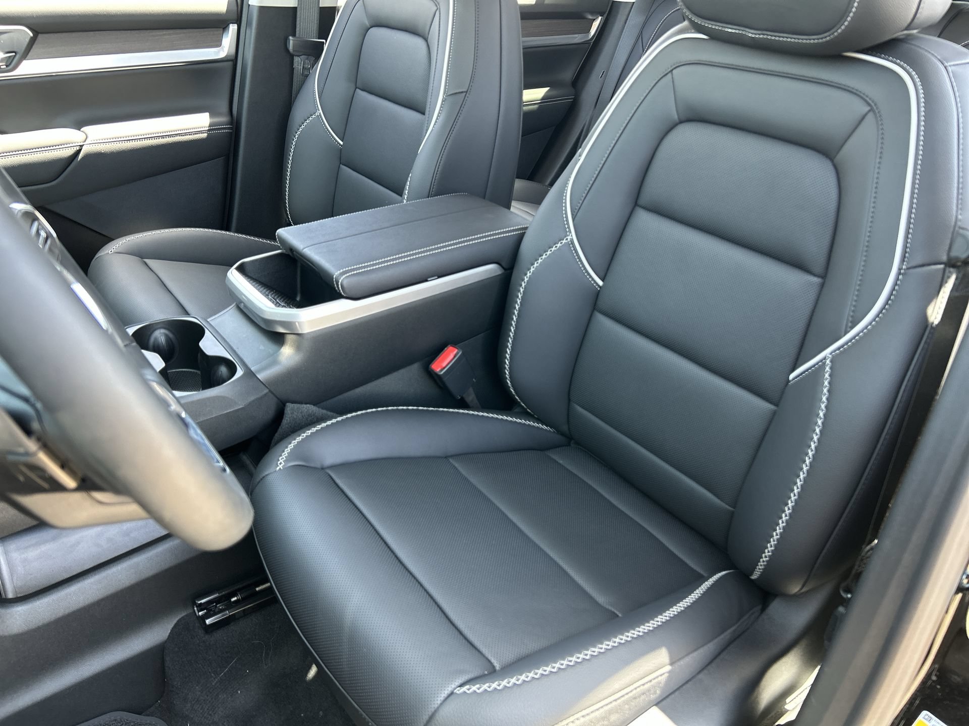 New 2026 GMC Terrain Denali w/ LPO, Black Badging Package AWD/4WD image 58