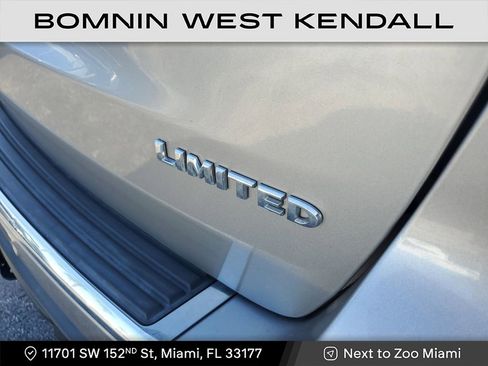 Used 2018 Jeep Grand Cherokee Limited image 9