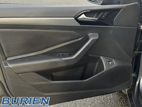 Used 2020 Volkswagen Jetta R-Line image 9