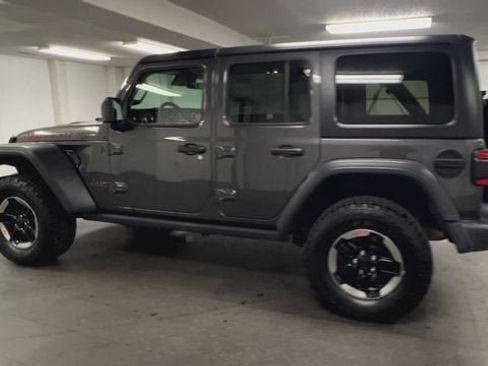 Used 2019 Jeep Wrangler Unlimited Rubicon w/ Dual Top Group AWD/4WD image 6